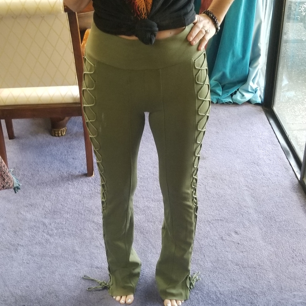 Venus Lace Up Legging Army Green. Medium